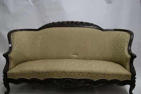 Divano,epoca Luigi Filippo sec. XIX, in legno intagliato, lung.cm 190