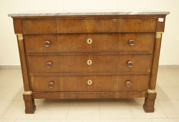 Cassettone,  periodo dell'Impero, sec. XIX, in noce a quattro cassetti, piano in marmo, cm 123x57x90