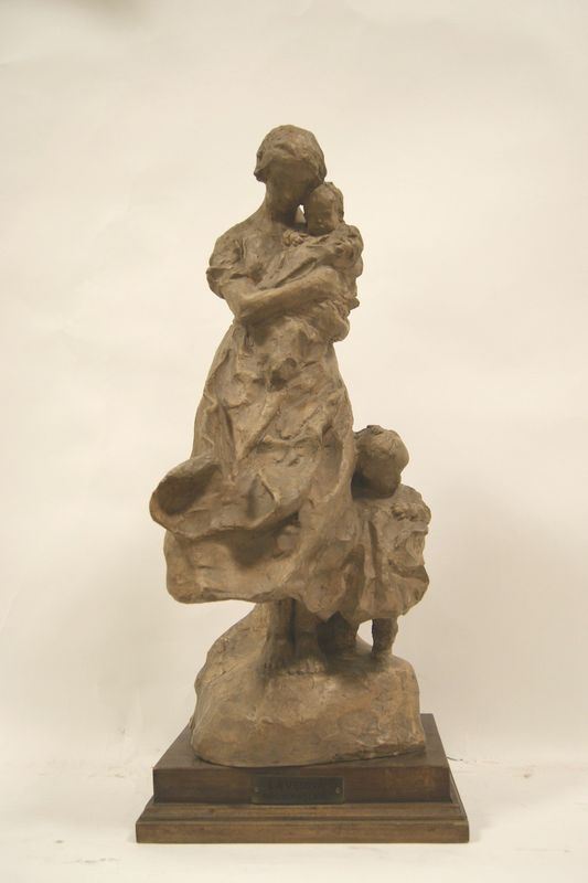 Decimo Passani, LA VEDOVA, scultura in terracotta, alt. cm 56