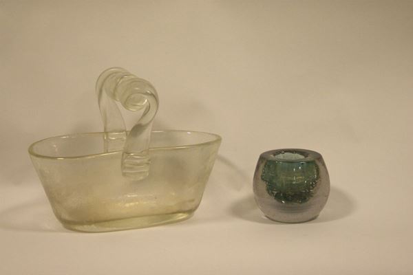 Vaschetta, in vetro di murano con manico a ricciolo e posacenere in vetro murano