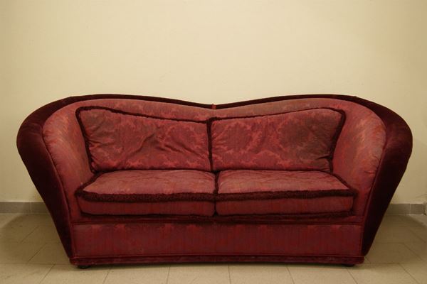 Divano a due posti, imbottito e ricoperto in velluto e stoffa damascata, difetti, cm 217x100x84