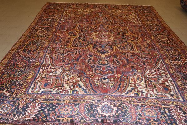 Tappeto Persiano , sec. XX, Arzabaigian, cm 394x297 mq 11,70