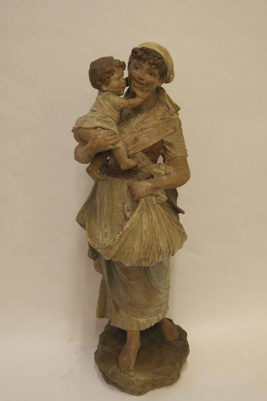 Cesare Cacciapuoti, Napoli sec. XIX CONTADINELLA CON BAMBINO terracotta policroma, cm 60  difetti e rotture con mancanze