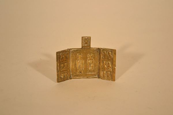 Piccolo trittico in metallo dorato, Russia, sec. XIX, cm 7x10