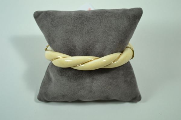 Bracciale torchon in avorio e filo d'oro, gr. 42  - Asta Decorazione di interni - Poggio Bracciolini Casa d'Aste