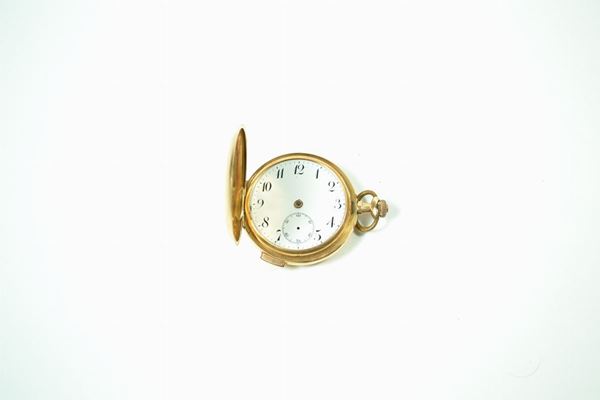 Orologio da tasca con ripetizione, Francia fine sec. XIX,  in oro giallo 18 kt, ovimento a carica manuale con scappamento ad ancora. Diam. mm 52  Non funzionante, lancetta delle ore e dei secondi mancanti, cassa con lievi  ammaccature