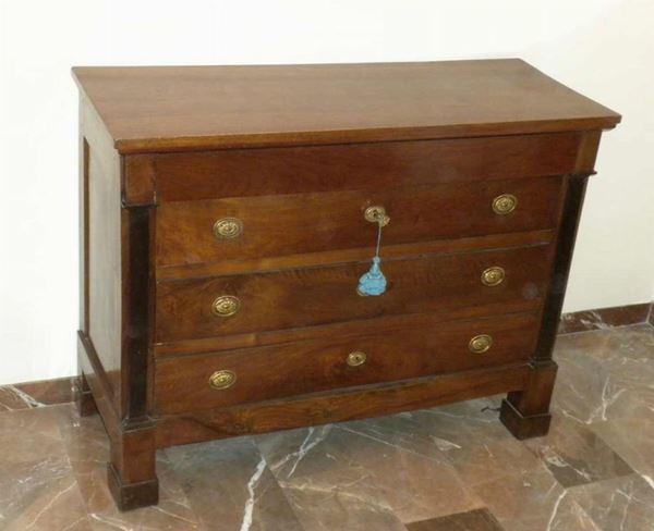 Cassettone, Toscana, sec.XIX, in noce, a quattro cassetti, con colonne ebanizzate, cm 127x50x98