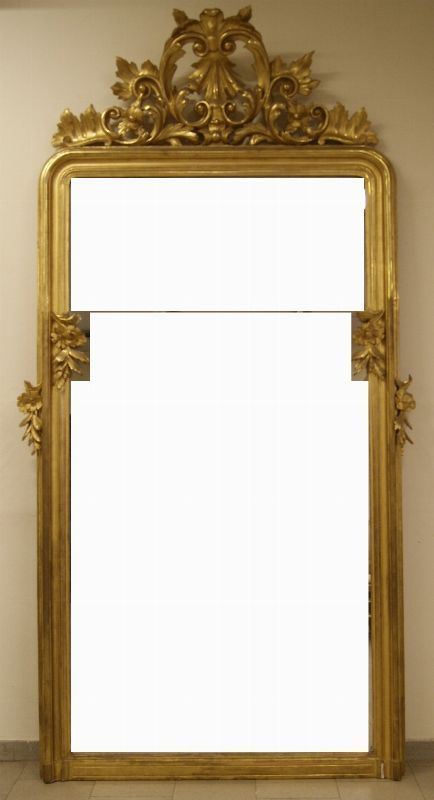 Specchiera, Italia meridionale, sec. XIX, cornice intagliata a foglie e fiori, dorata, cm 154x286