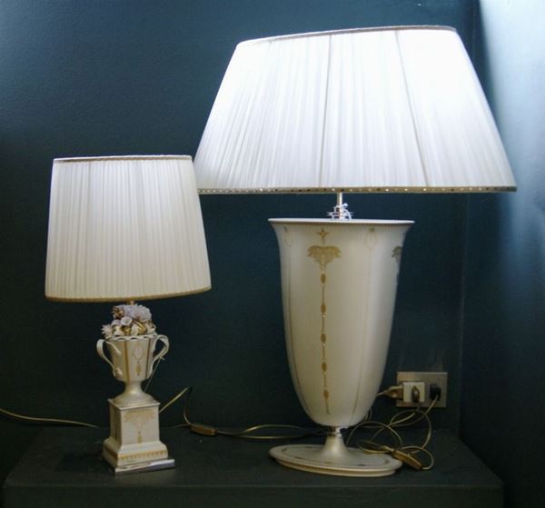 Due lumi da tavolo, in porcellana, con particelle in oro e vetro (2)  - Asta Arredi, oggetti d'arte, mobili antichi e argenti - Poggio Bracciolini Casa d'Aste