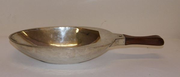 Grande pala, in argento lavorato, manico in legno, argentiere De Dominicis Roma, gr. 800 lordi