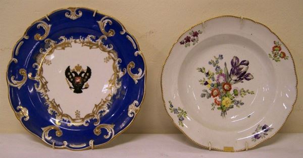 Due piatti, in porcellana di San Pietroburgo, manifattura imperiale, diam.cm 25(2)