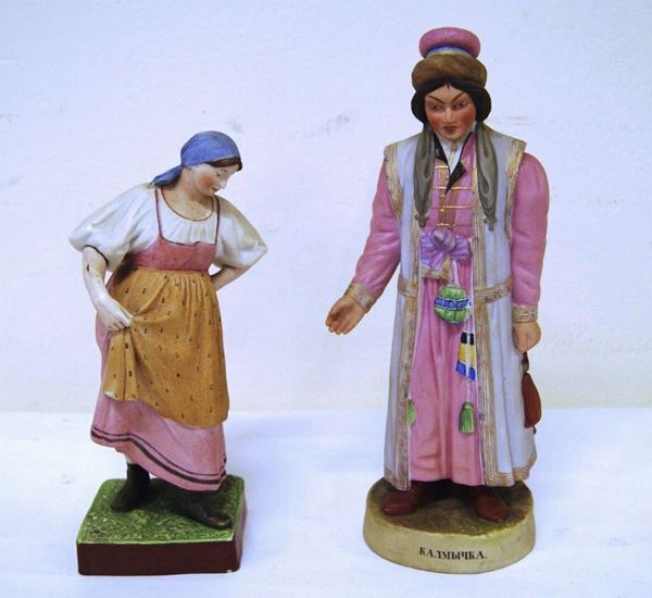 Due figure in bisquit di Mosca, sec. XIX, raffiguranti contadina danzante e contadino asiatico, alt.  cm 26 e  cm 21(2)