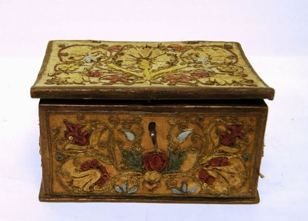 Scatolina, Venezia, sec. XVIII, in legno, cartone e velluto,  cm 16x12x10