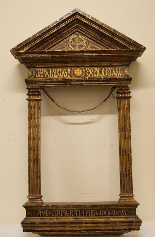 Cornice a bacheca, sec. XX, in legno laccato, cm 118x59