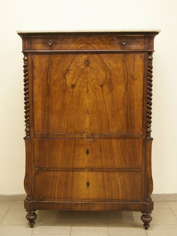SecrÃ¨tarie, Toscana, sec. XIX, in noce, colonne laterali tornite, a tre cassetti, vano con sportello a ribalta, internamente tre cassettini, specchi e colonnine sagomate, cm 100x48x158
