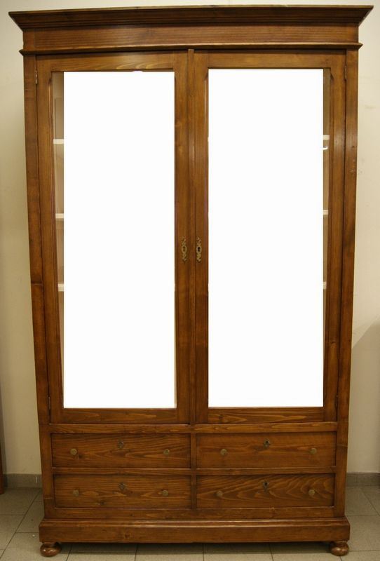 Vetrina, Toscana, sec. XIX, in abete, a due sportelli e quattro cassetti, cm 145x63x230