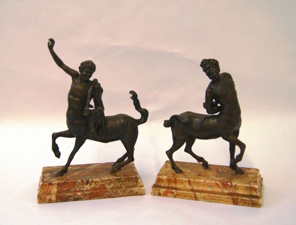 Coppia di statue, sec. XX, CENTAURI, in bronzo, alt. cm 32(2)  - Asta Arredi, oggetti d'arte, dipinti e gioielli - Poggio Bracciolini Casa d'Aste