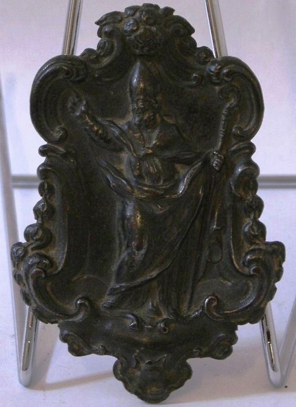 Placca, sec. XVIII, VESCOVO, in bronzo, alt. cm 14  - Asta Arredi, oggetti d'arte, dipinti e gioielli - Poggio Bracciolini Casa d'Aste