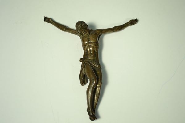 Crocefisso, sec. XVIII, in bronzo, cm 22x19