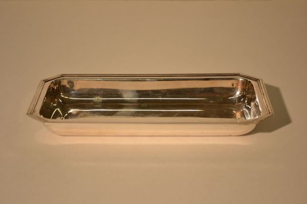 Vassoietto di forma rettangolare in argento, cm                          30x15, g 350