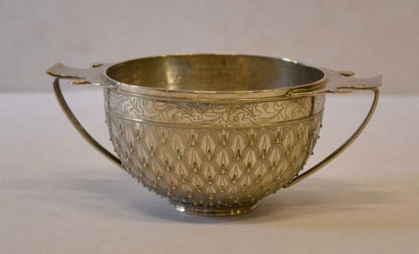 Coppetta biansata in argento, g 185  - Asta Antiquariato e Collezionismo - Poggio Bracciolini Casa d'Aste