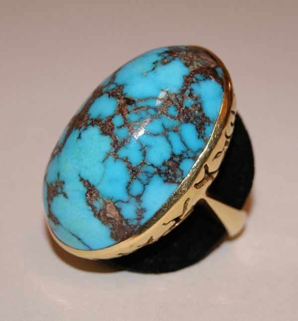 Anello, oro giallo con pietra di turchese, marcato Torrini, gr. 15