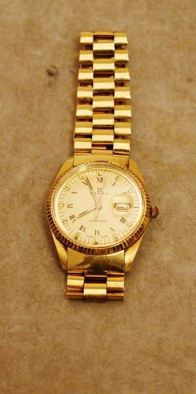 Orologio da polso Zenith, automatico, con cassa e cinturino in oro giallo, tot. gr. 57  - Asta Antiquariato, Collezionismo & Gioielli - Poggio Bracciolini Casa d'Aste