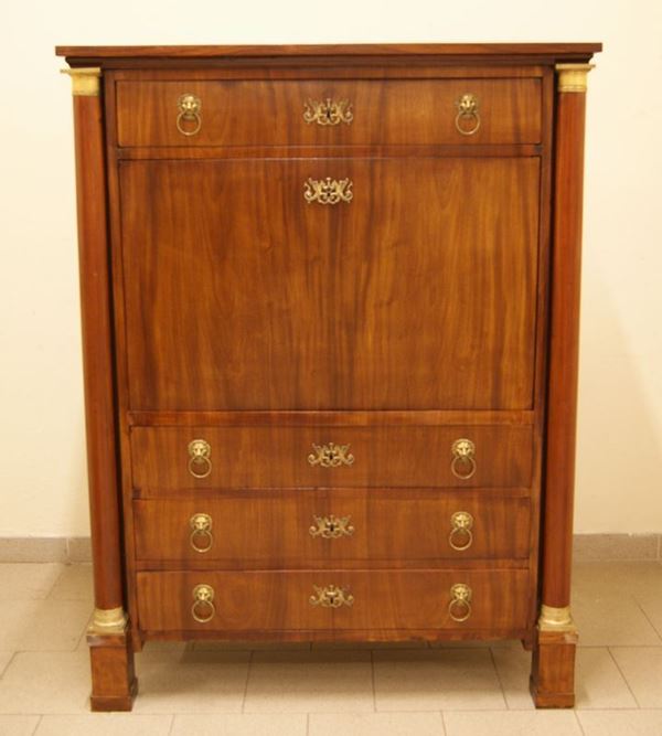 SecretÃ ire, Tardo Impero, in noce, a quattro cassetti, sportello a ribalta, sette cassetti, all'interno piano in pelle, vano a giorno, cm 107x42x146  - Asta Antiquariato, Collezionismo & Gioielli - Poggio Bracciolini Casa d'Aste