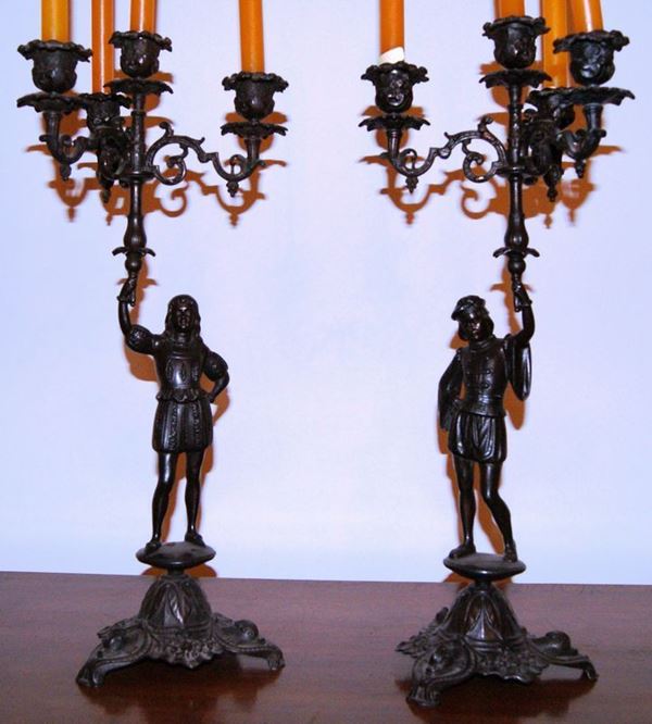 Coppia di candelabri, in metallo, con figure a quattro luci, cm 50 (2)  - Asta Antiquariato, Collezionismo & Gioielli - Poggio Bracciolini Casa d'Aste