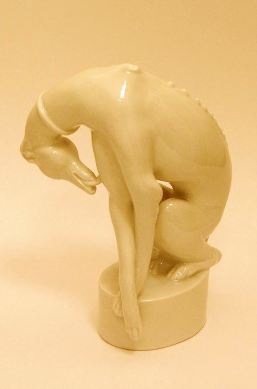 Scultura, sec. XX, manifattura Richard Ginori su modello di GiÃ² Ponti, LEVRIERO, in porcellana bianca