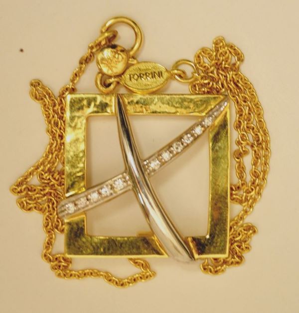 Catena in oro giallo con pendente in oro giallo, bianco rodio e brillanti LIVINGSTONE, peso gr 17, marcato Torrini, diamanti 0,18 k