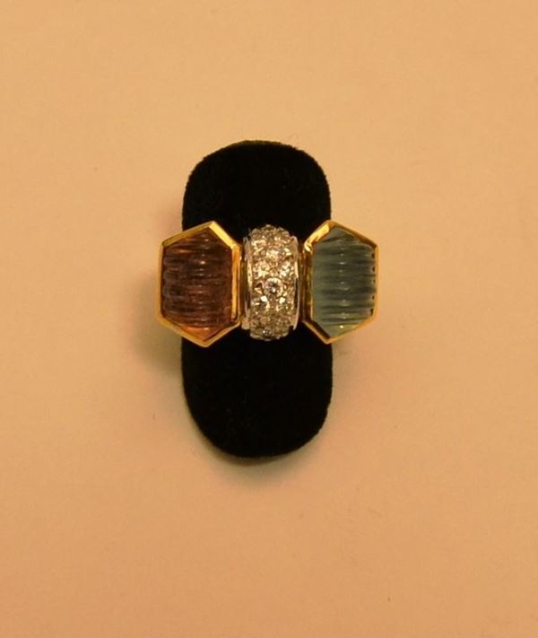 Anello a fiocco in oro giallo e bianco con pavÃ¨ di brillanti e tormalina, marcato Torrini, peso grammi 11,9