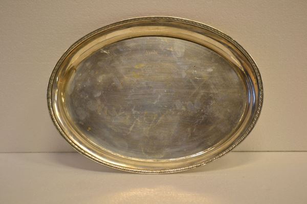 Vassoio ovale, Germania, inizi secolo XX, in argento, cm 30x23, g 450