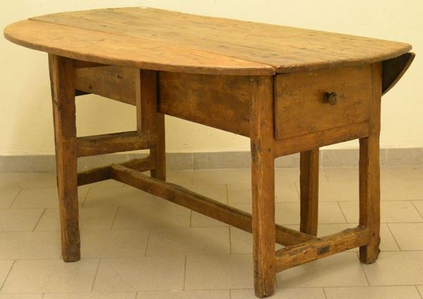 Tavolo a bandelle, Toscana sec. XVIII, in pioppo con due cassetti