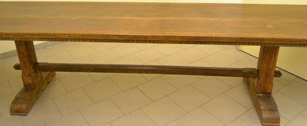 Tavolo in stile 600 in noce con interni geometrici, cm 311x76x83