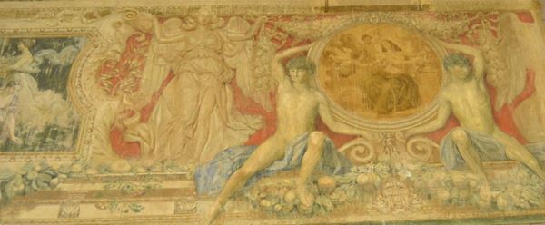 Grande sovrapporta dipinta, sec. XIX, raffigurante personaggi in giardino e figure alate, olio su tela, cm 497x110, cadute di colore e difetti