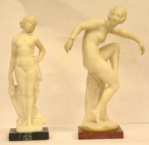 Due sculture, Liberty, in marmo e alabastro, raffiguranti FANCIULLE, cm 34, rotture e difetti ( 2 )