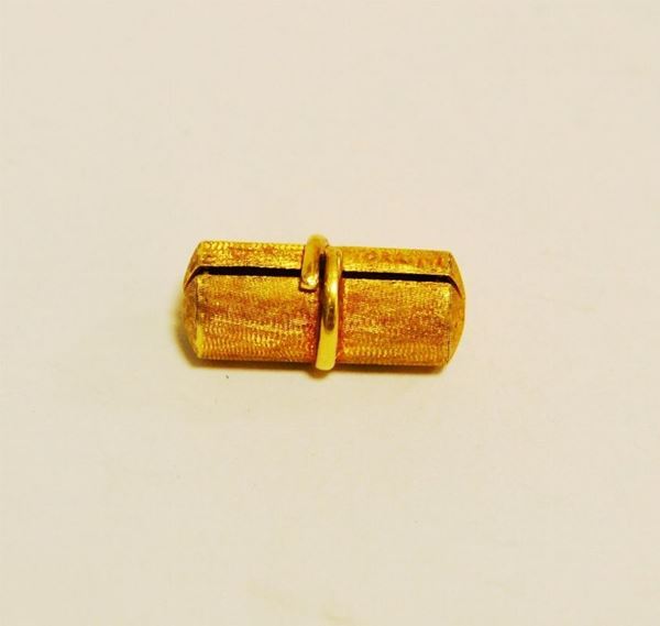 Fermezza in oro giallo, a forma di barilotto, g 6, marcata Torrini