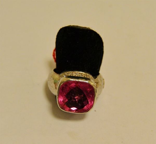 Anello in oro bianco, STEFY, con tormalina e fascia di brillanti, g 14, marcato Torrini