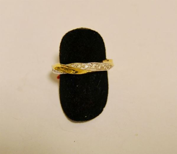 Fede in oro giallo rodiato, VENTO, con decorazione a brillanti, g 6,5