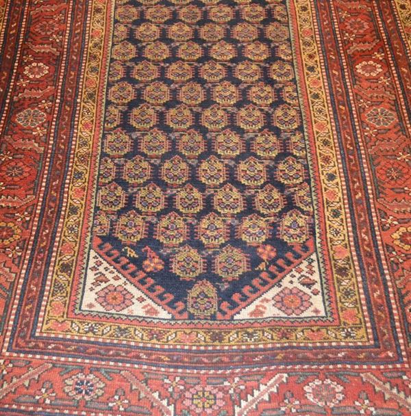 Galleria Hamadam persiana, fondo rosa con disegno avana, bordura bianca, cm 510x116