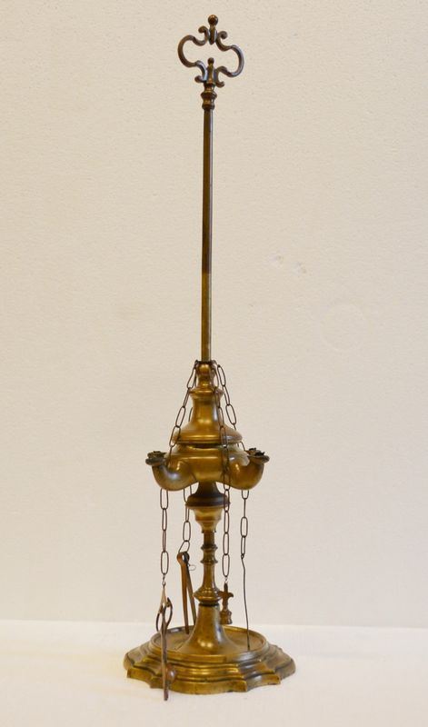 Una lucerna fiorentina, alt. cm 70,5