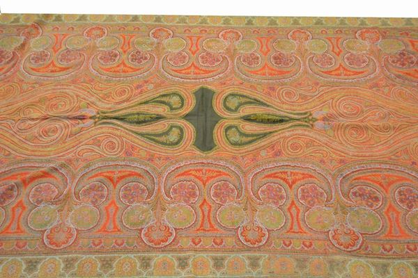 Tappeto KILIM, sec. XX, decorato a motivi floreali, cm 330x130
