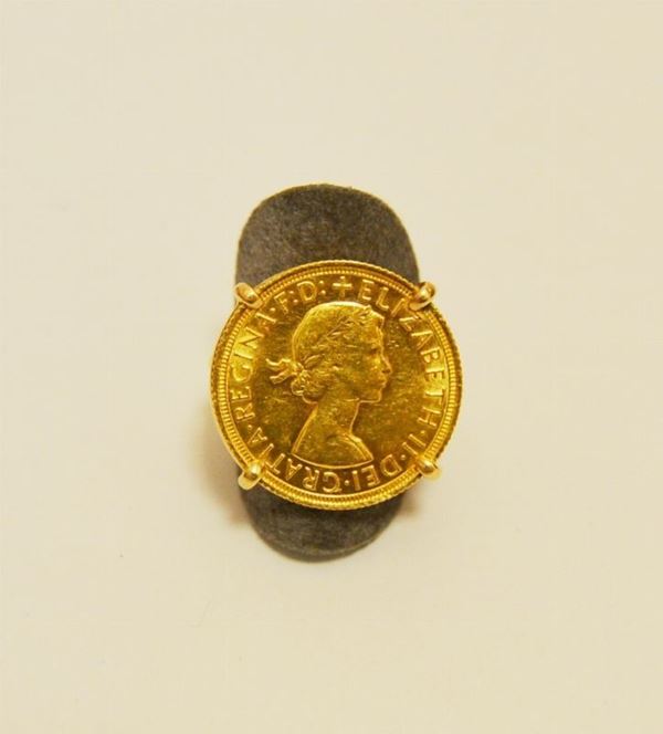 Anello in oro giallo con sterlina, g 13
