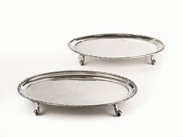 Vassoio ovale, Venezia, sec. XIX, in argento bordo a cordonetto, quattro    piedini ad artiglio, cm 30x23, g 590