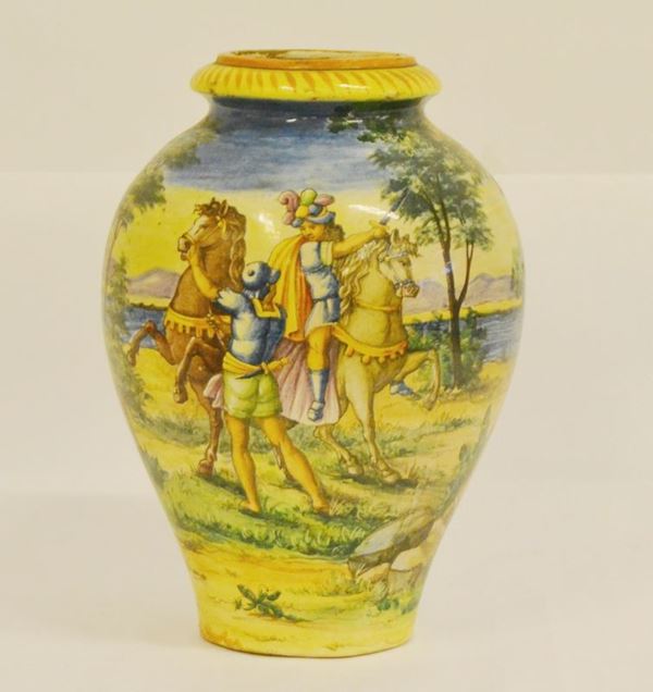 Vaso, Faenza, sec. XX, in maiolica, decorato con scene mitologiche, alt. cm 29