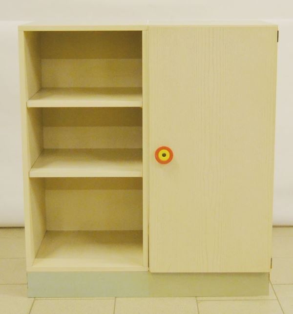 Ettore Sottsass (Innsbruck 1917-Milano 2007), Due elementi componibili Cubirolo, produzione Poltronova, struttura in legno e laminato, cm 90x47x100 (2)