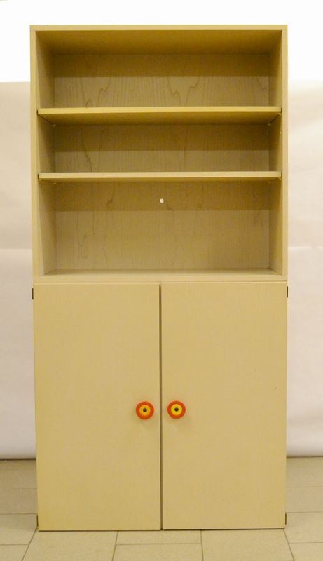 Ettore Sottsass (Innsbruck 1917-Milano 2007), Due elementi componibili Cubirolo, produzione Poltronova, struttura in legno e laminato, cm 90x47x180 (2)