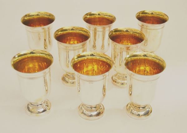 Otto bicchieri, in argento, interno in vermeille, gr. 1050 (8)