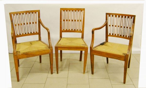 Due poltroncine e una sedia, sec. XIX, in noce, schienali traforati e sedute in paglia, difetti (3)